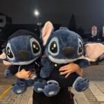 Peluche en Stitch 45cm avec une salopette !