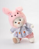 Puffy, le lapin le plus mignon avec un chapeau et une robe rose ! – Image 12